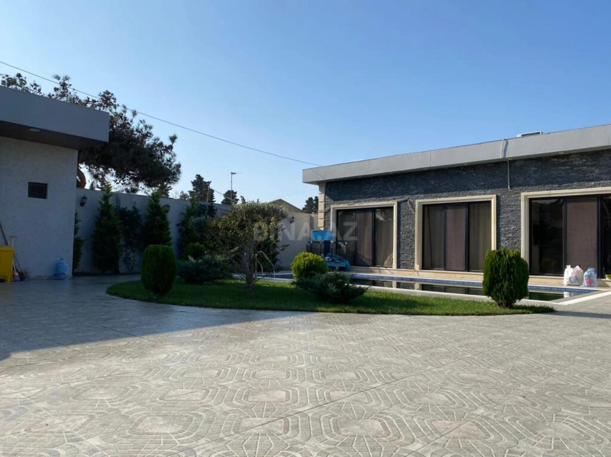 Kirayə verilir 5 otaqlı həyət evi 220 m²