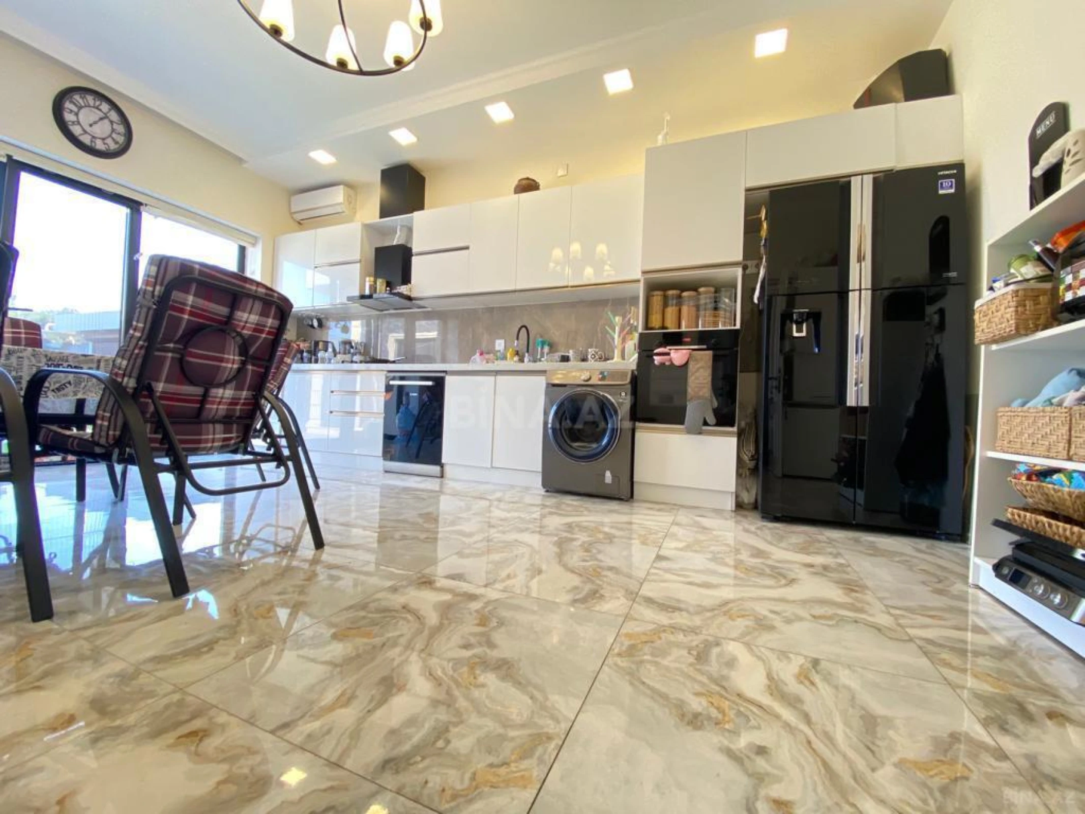 Kirayə verilir 5 otaqlı həyət evi 220 m²