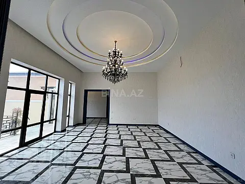 Satılır həyət evi 200 m²