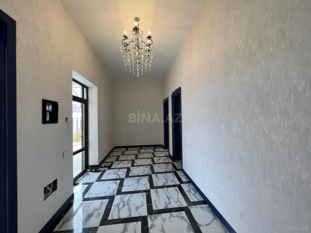 Satılır həyət evi 200 m²