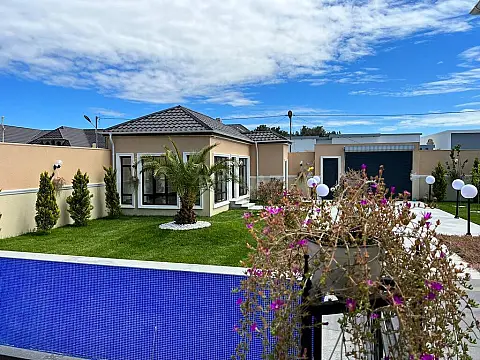 Satılır həyət evi 200 m²