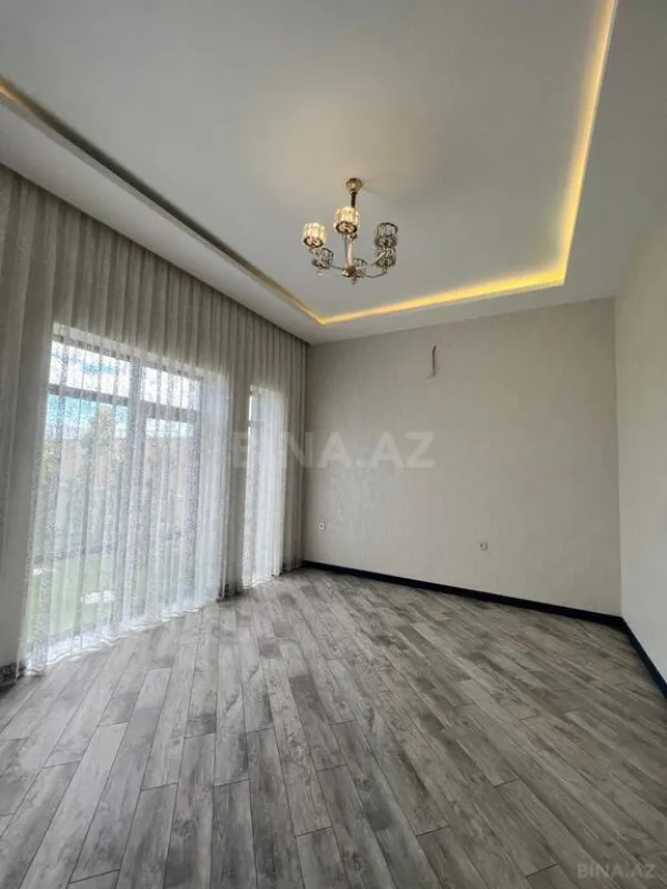 Satılır həyət evi 200 m²