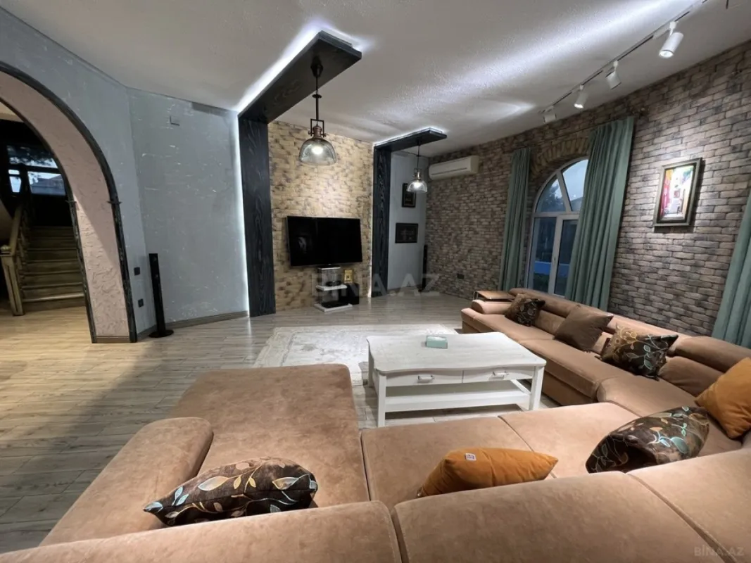 Kirayə verilir 6 otaqlı həyət evi 360 m²