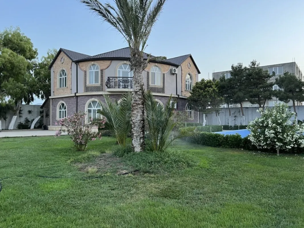 Kirayə verilir 6 otaqlı həyət evi 360 m²