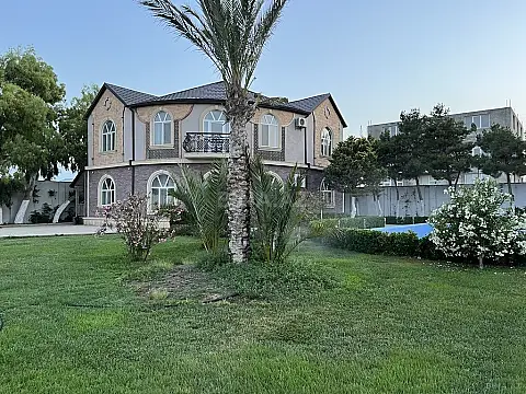 Kirayə verilir 6 otaqlı həyət evi 360 m²