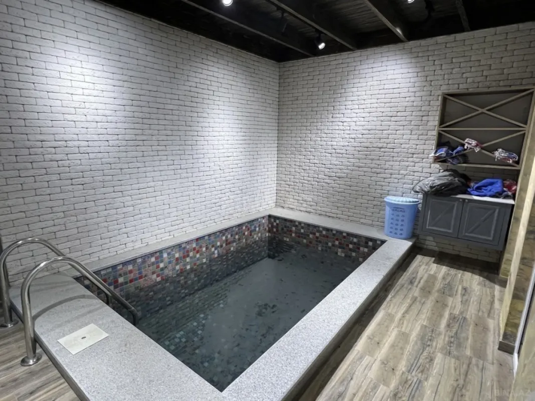 Kirayə verilir 6 otaqlı həyət evi 360 m²