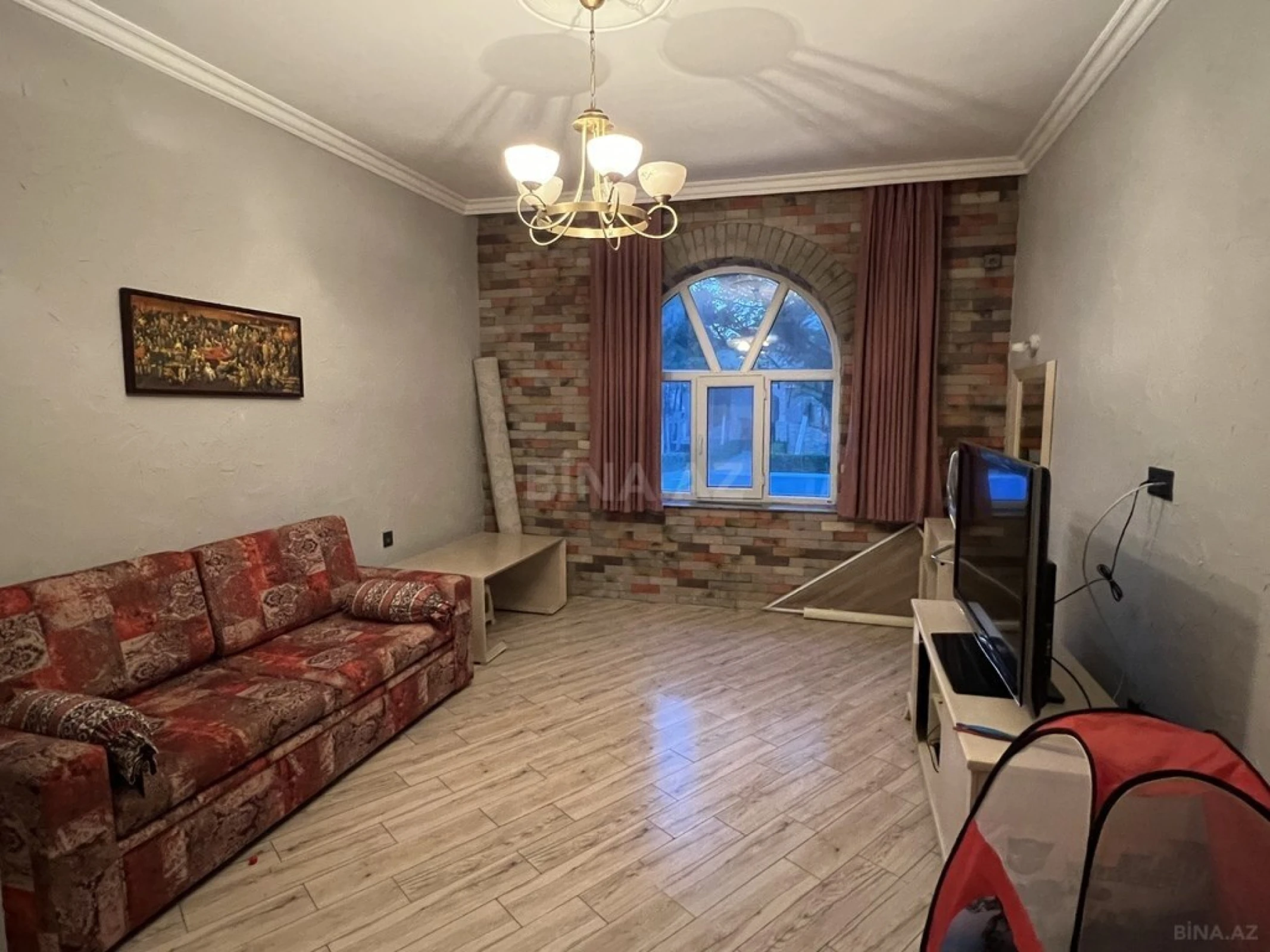 Kirayə verilir 6 otaqlı həyət evi 360 m²