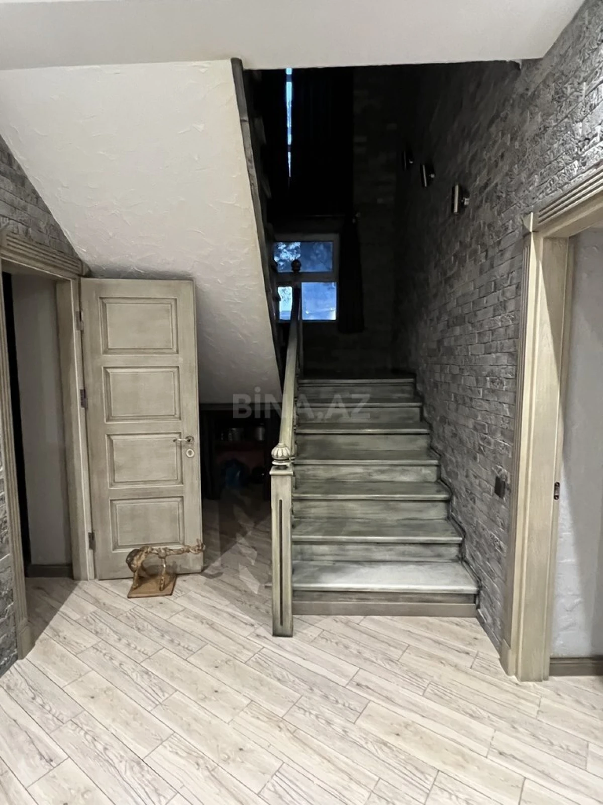 Kirayə verilir 6 otaqlı həyət evi 360 m²