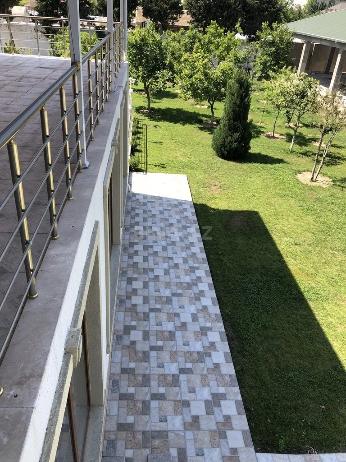 Kirayə verilir 5 otaqlı həyət evi 400 m²