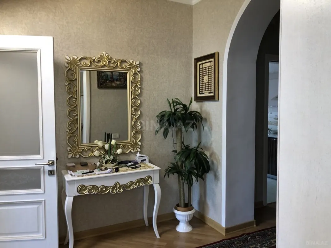 Kirayə verilir 5 otaqlı həyət evi 400 m²