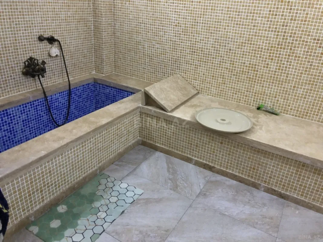 Kirayə verilir 5 otaqlı həyət evi 400 m²