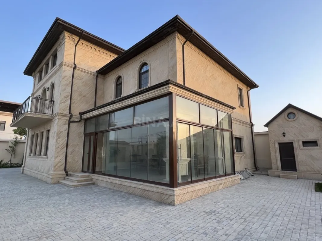 Kirayə verilir 7 otaqlı həyət evi 480 m²