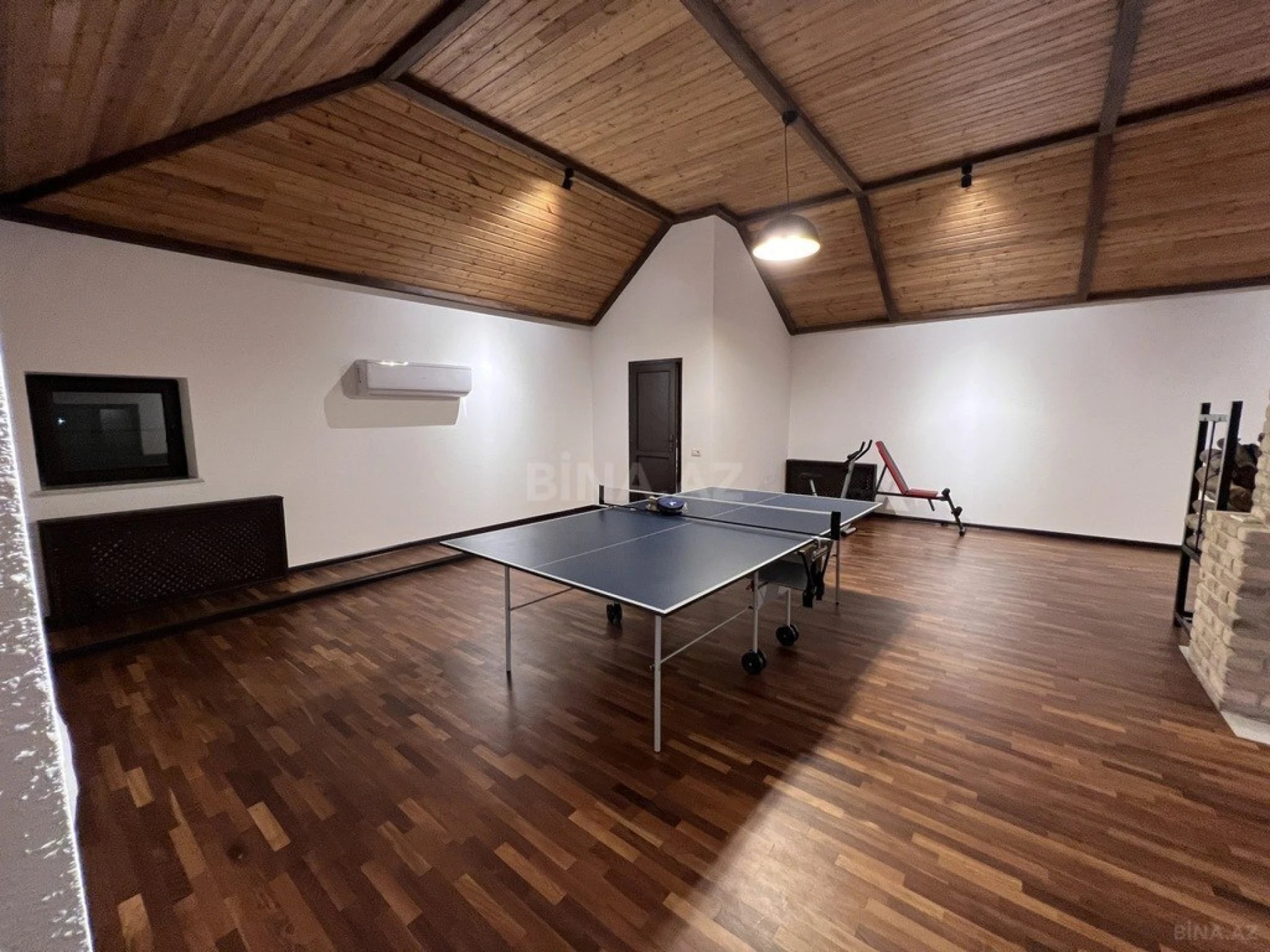 Kirayə verilir 7 otaqlı həyət evi 480 m²