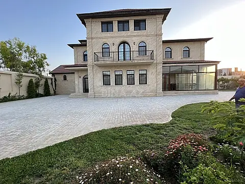 Kirayə verilir 7 otaqlı həyət evi 480 m²