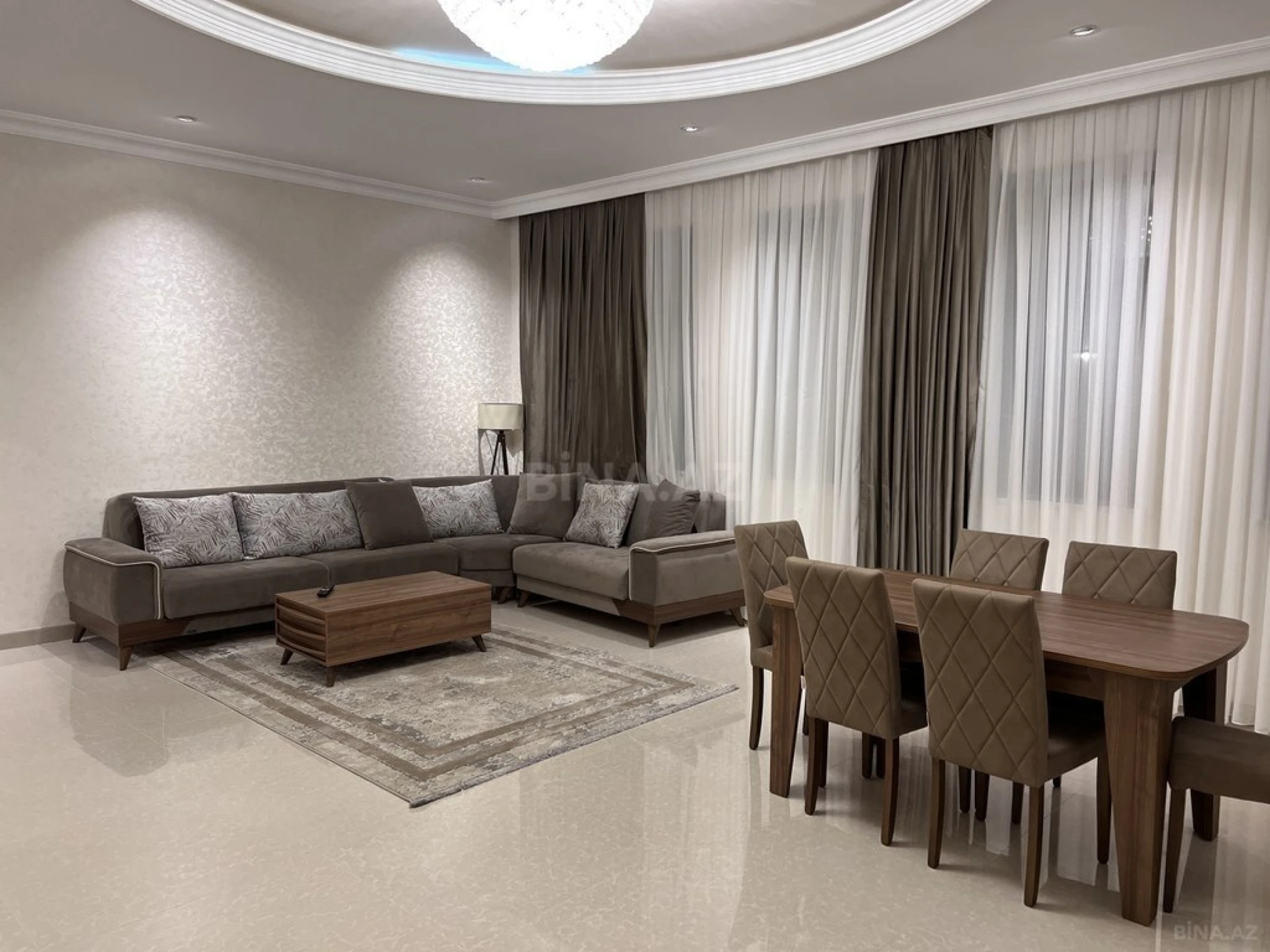 Kirayə verilir 7 otaqlı həyət evi 480 m²