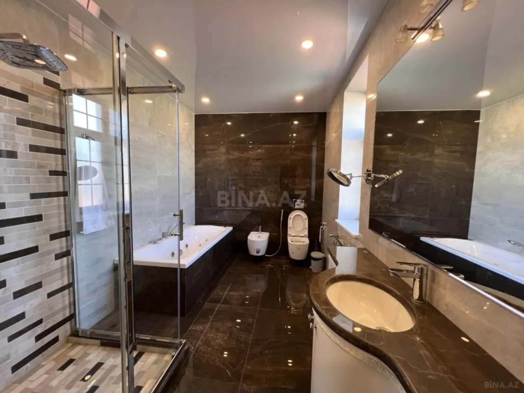 Kirayə verilir 7 otaqlı həyət evi 480 m²