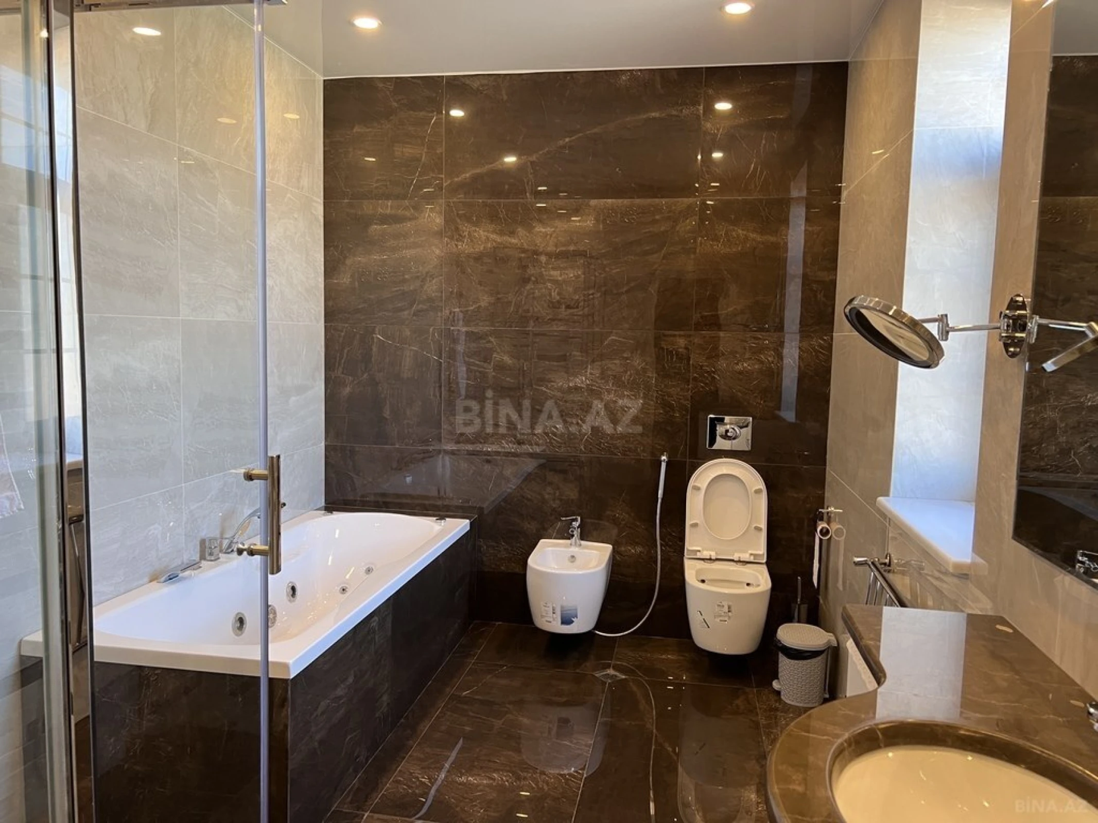 Kirayə verilir 7 otaqlı həyət evi 480 m²