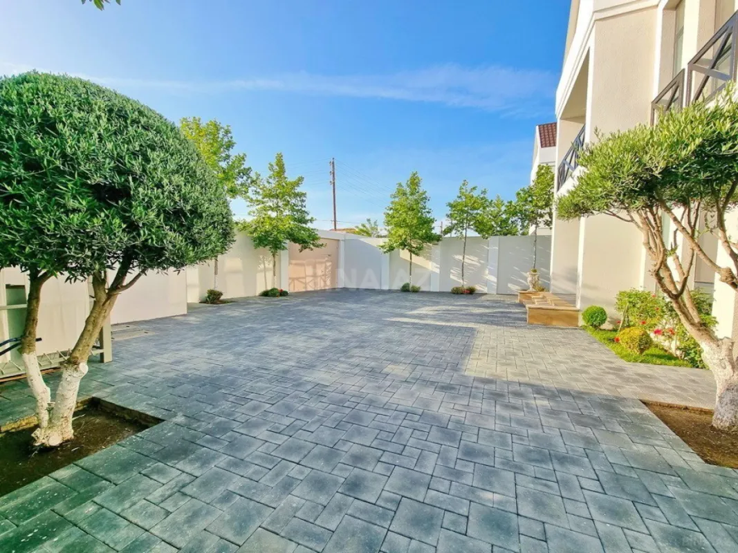 Satılır həyət evi 320 m²