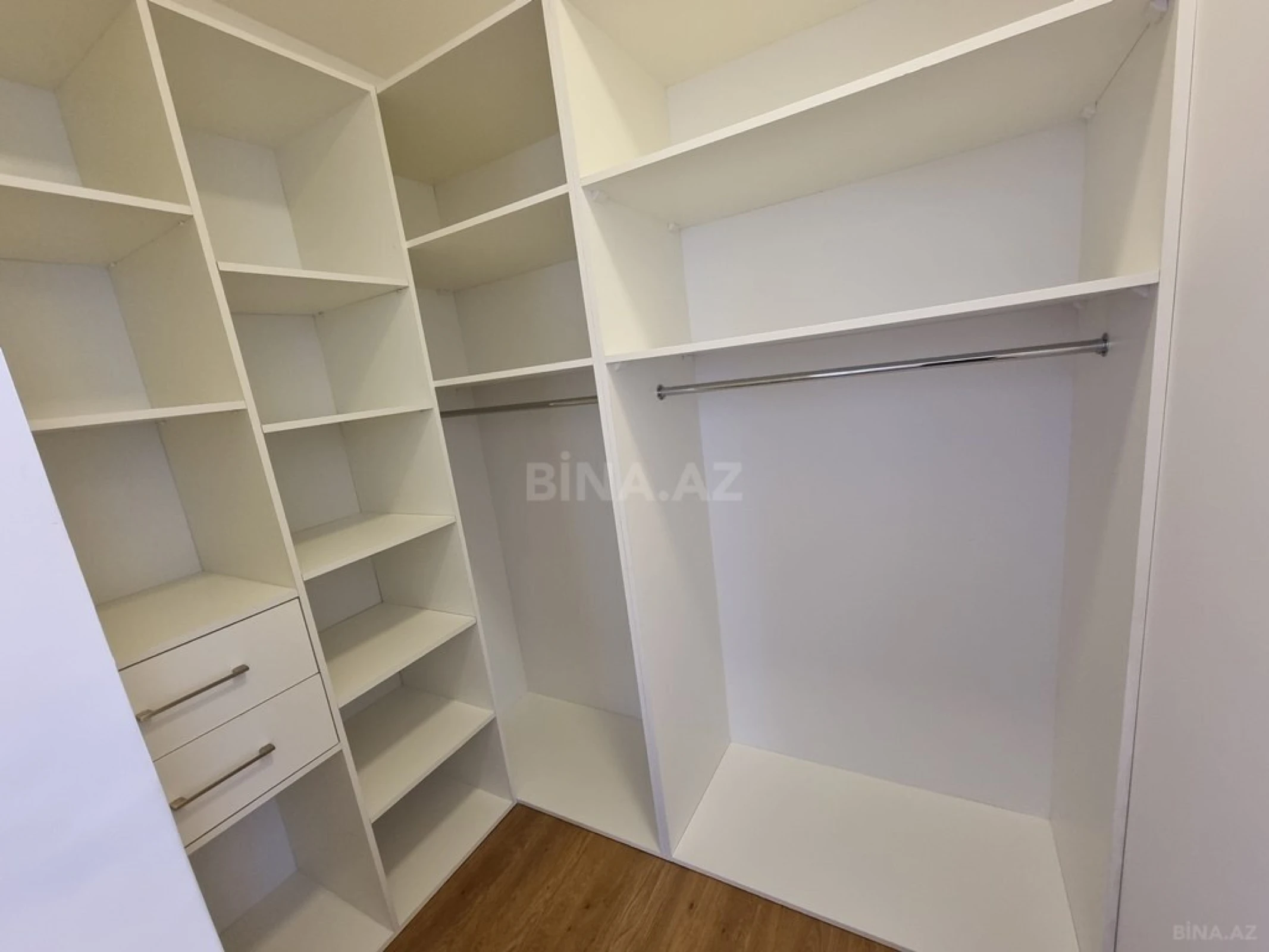 Satılır həyət evi 320 m²