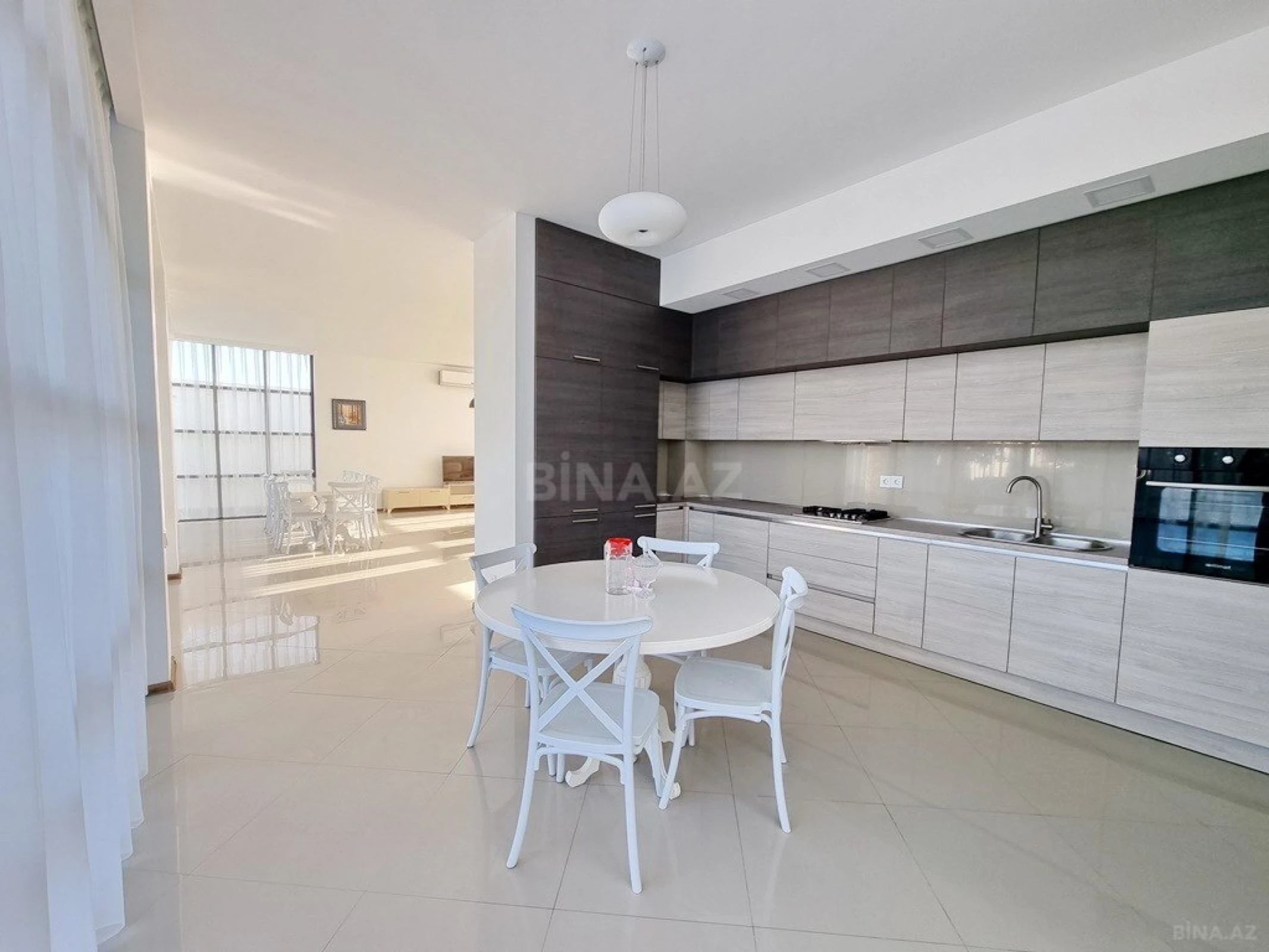 Satılır həyət evi 320 m²