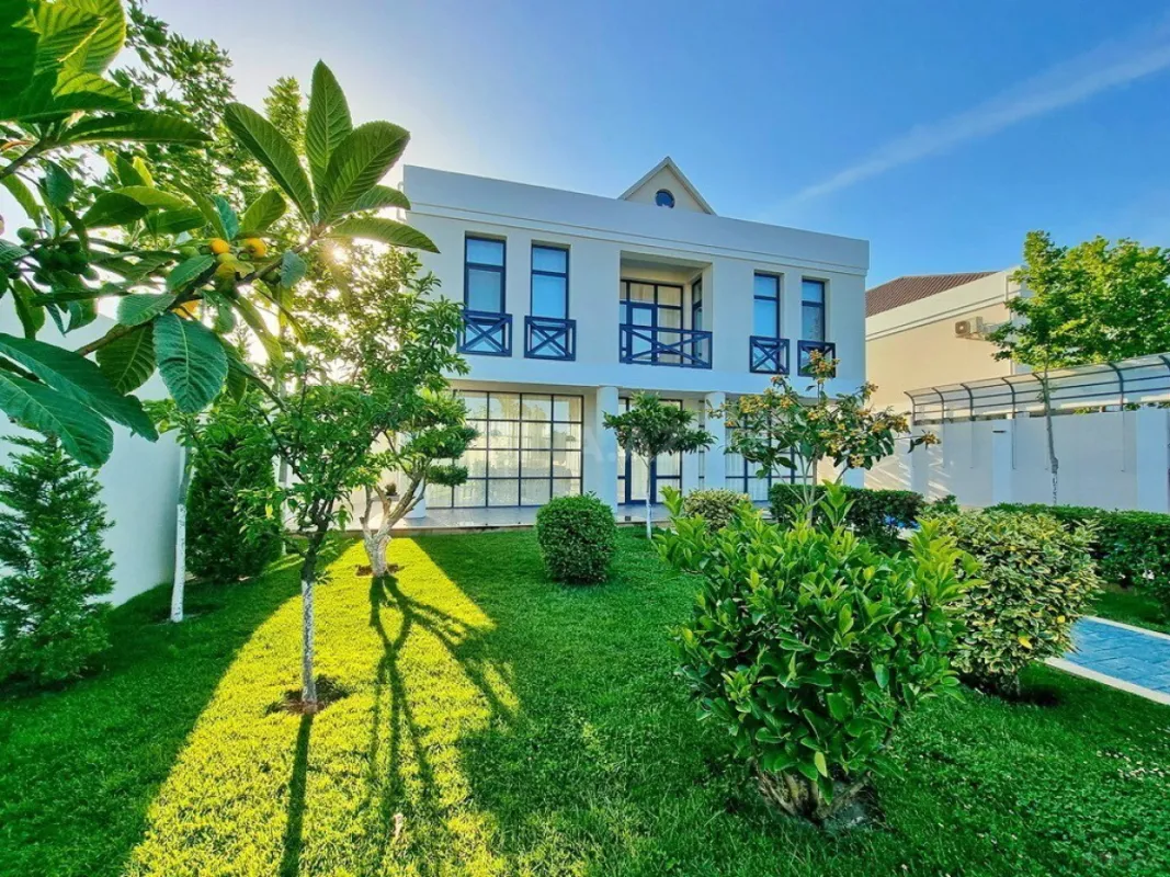 Satılır həyət evi 320 m²