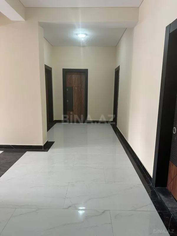 Satılır 4 otaqlı mənzil 194.9 m²