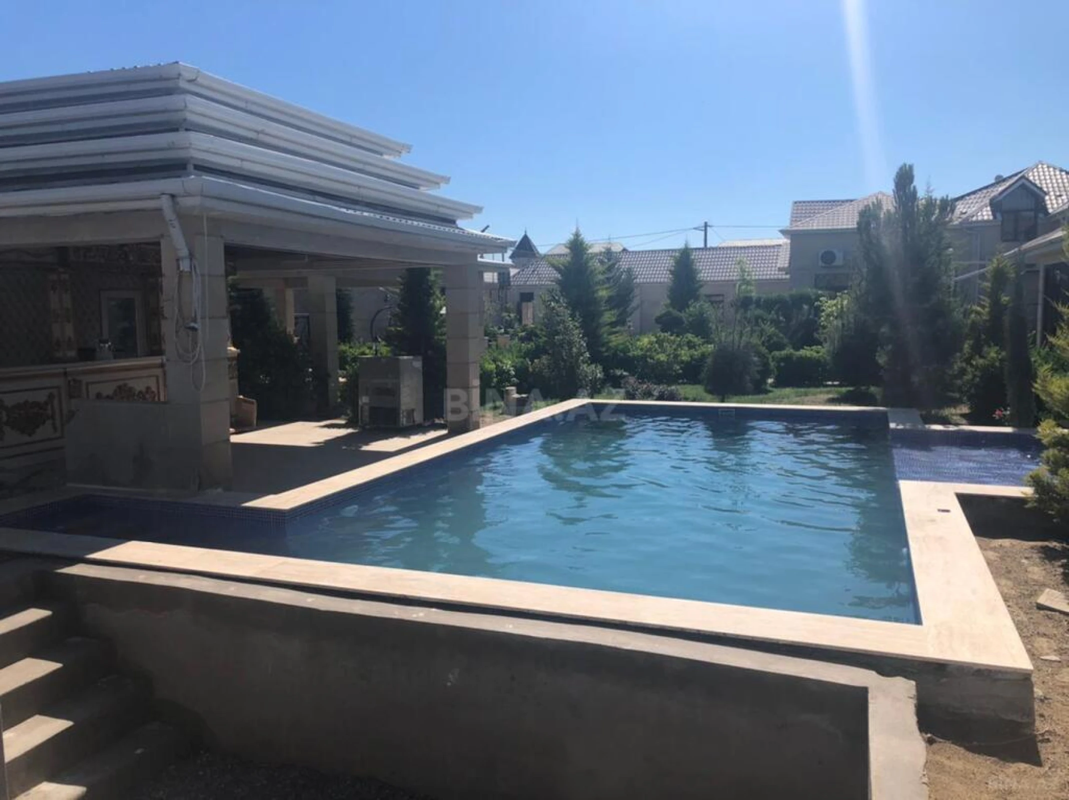 Kirayə verilir 5 otaqlı həyət evi 200 m²