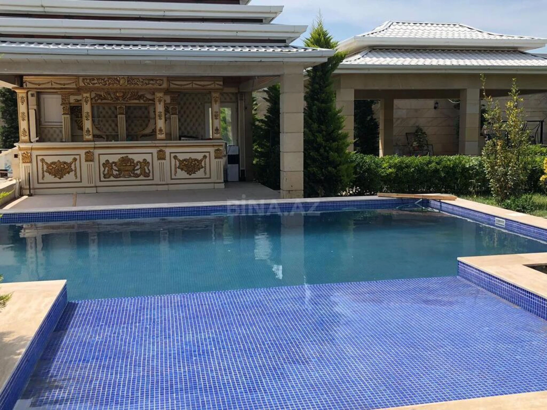 Kirayə verilir 5 otaqlı həyət evi 200 m²