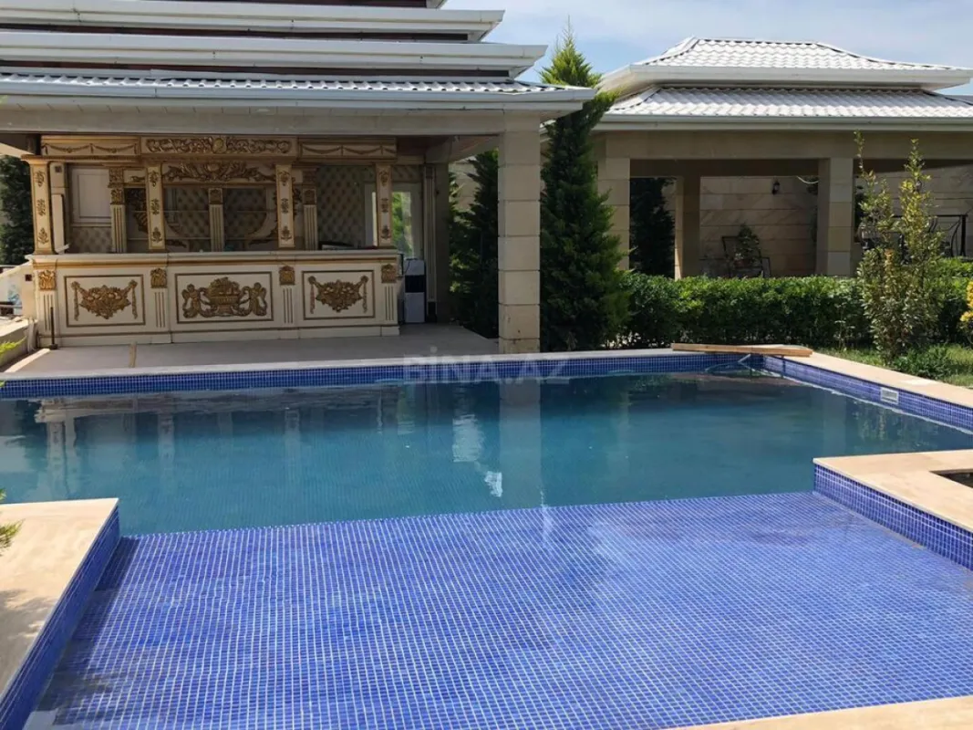 Kirayə verilir 5 otaqlı həyət evi 200 m²