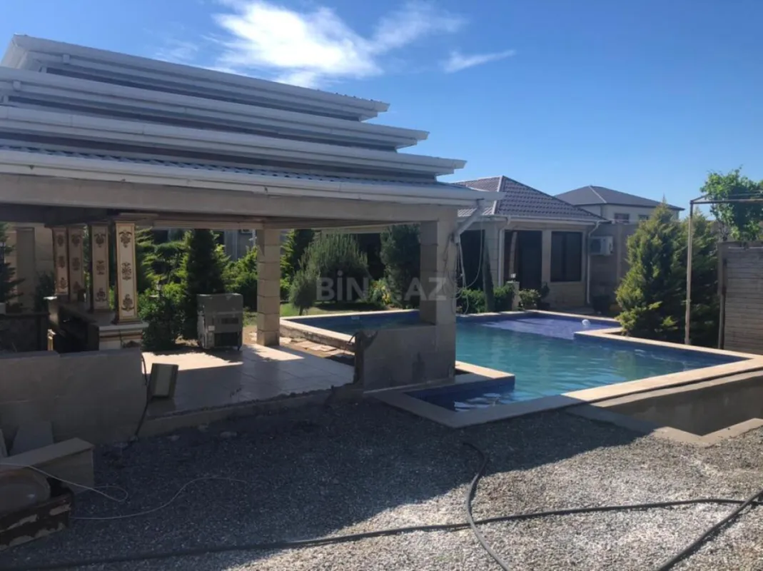 Kirayə verilir 5 otaqlı həyət evi 200 m²