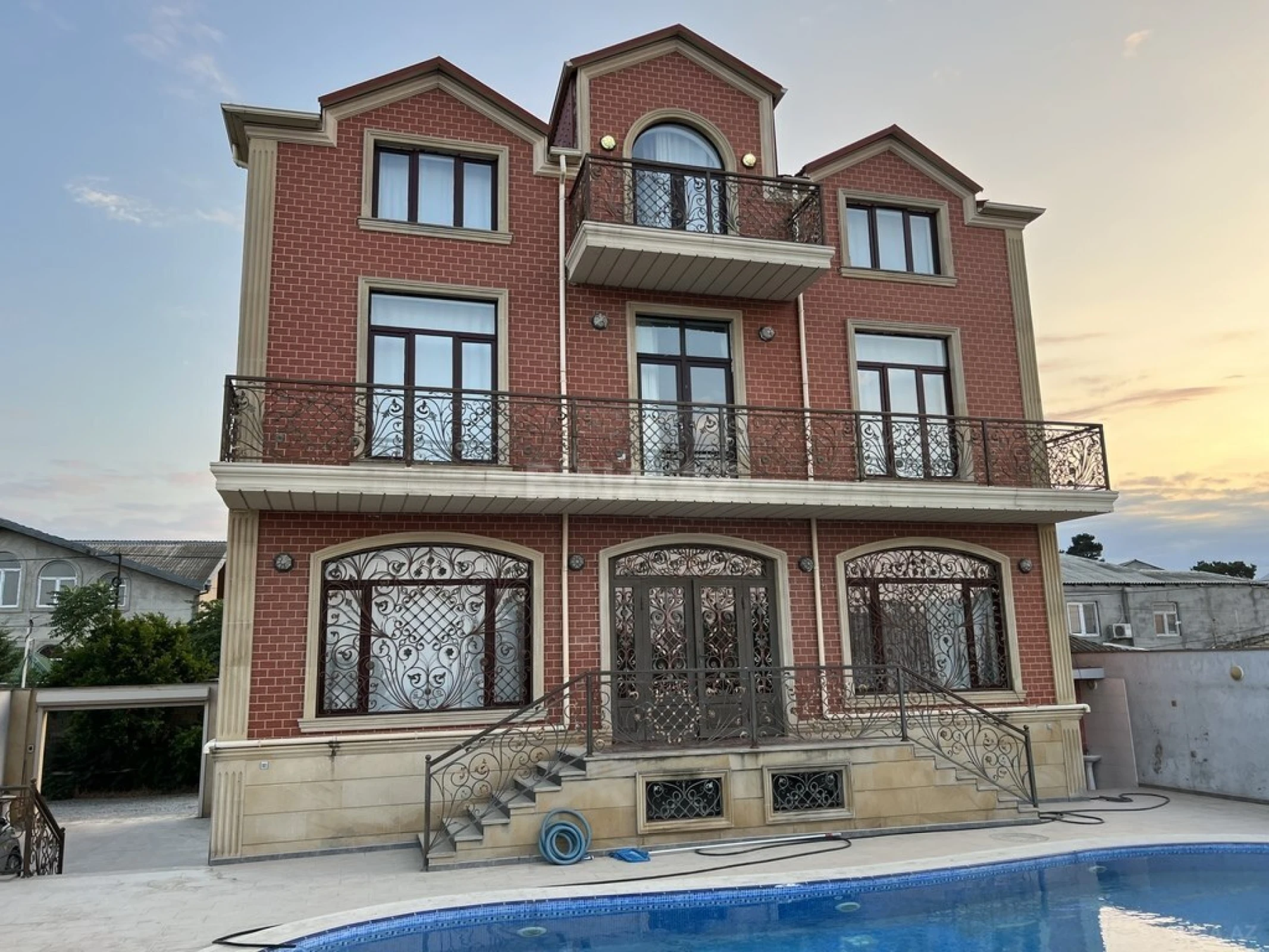 Kirayə verilir həyət evi 280 m²