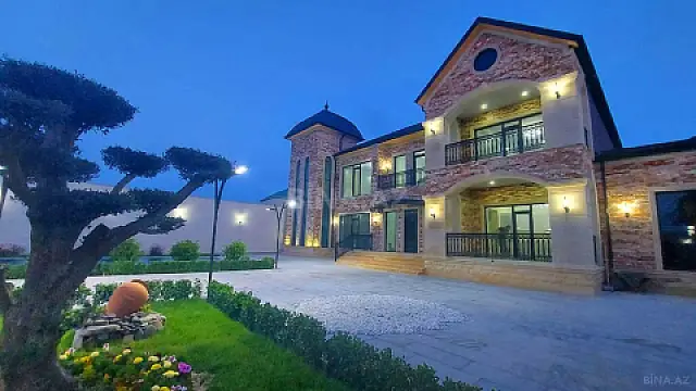 Satılır 7 otaqlı həyət evi 500 m²