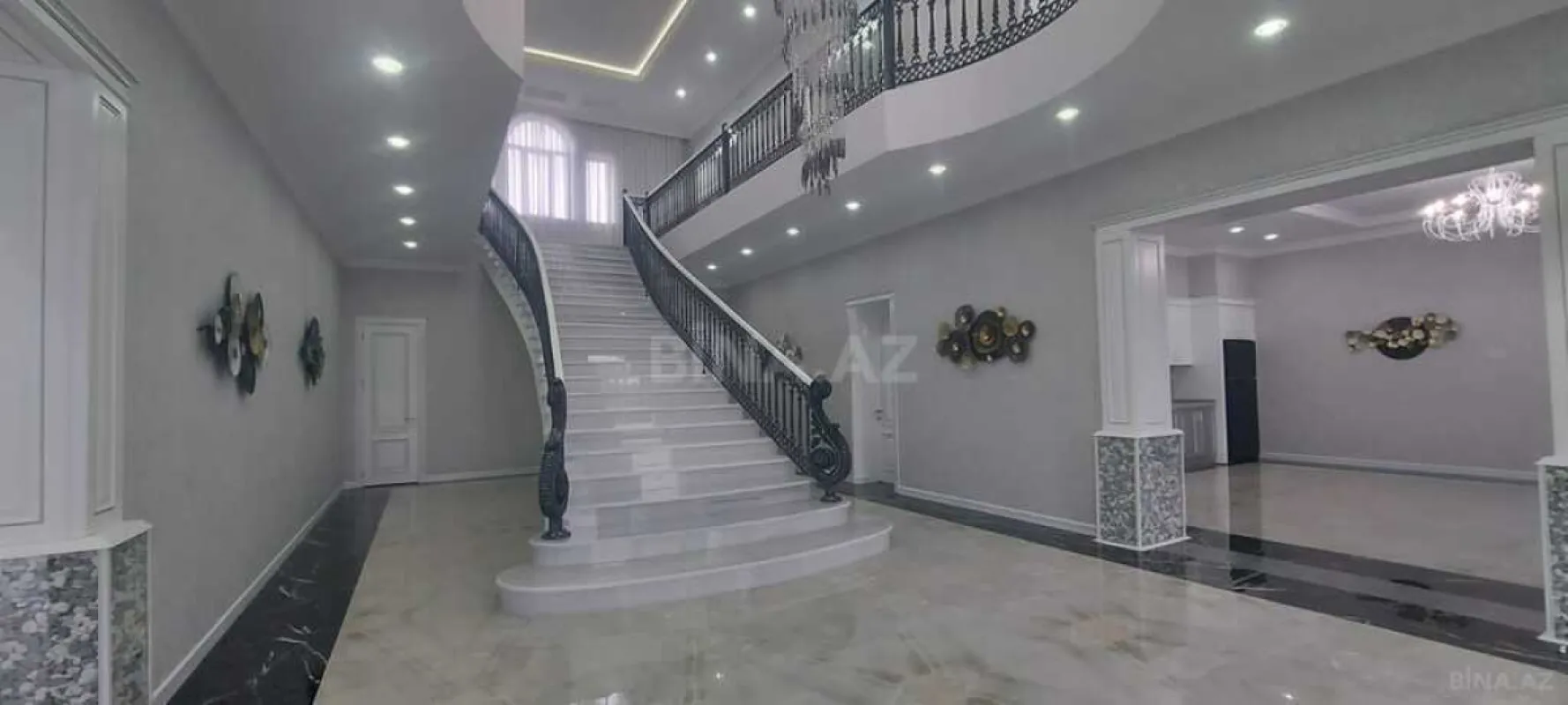 Satılır 7 otaqlı həyət evi 500 m²