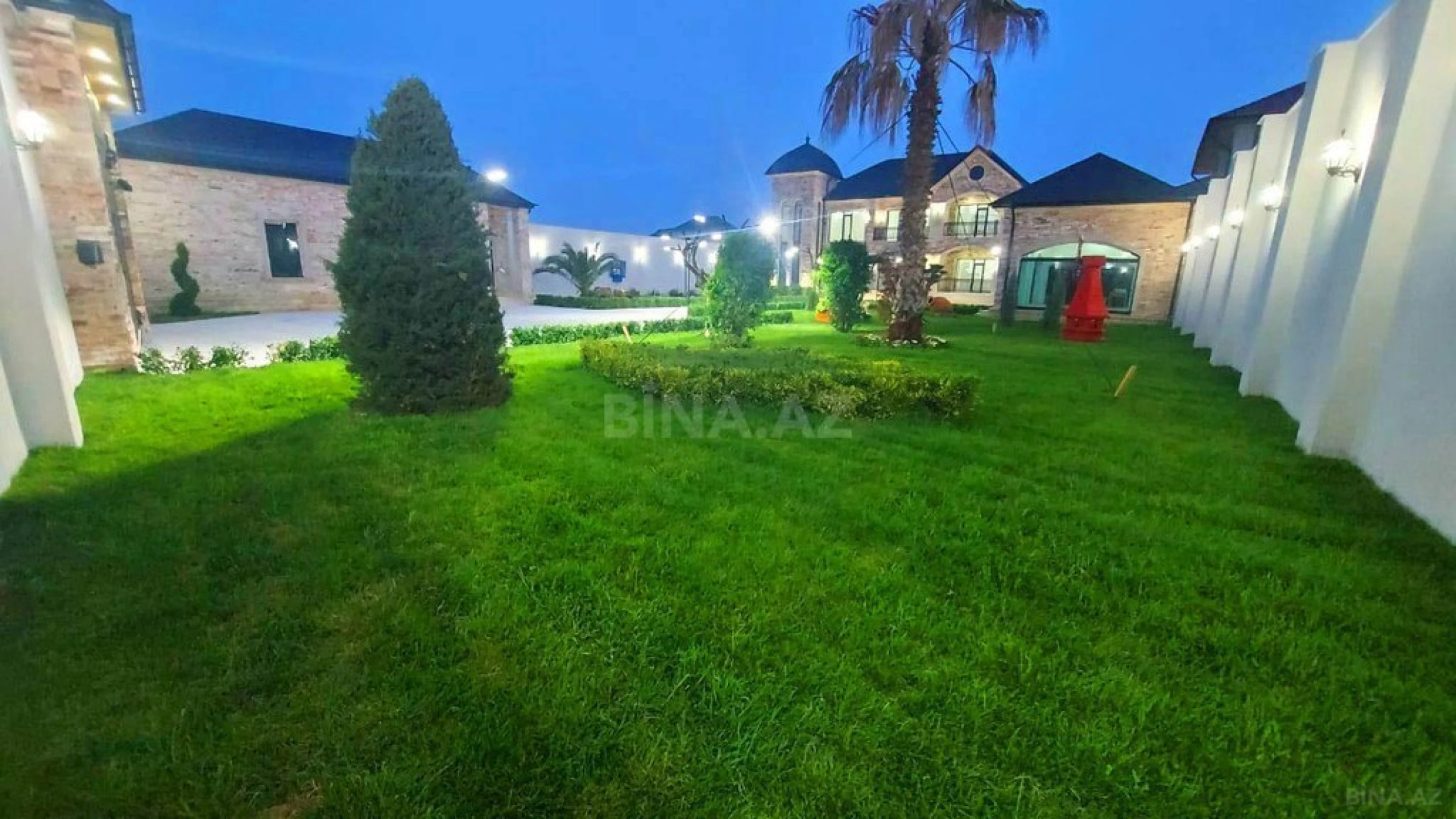 Satılır 7 otaqlı həyət evi 500 m²