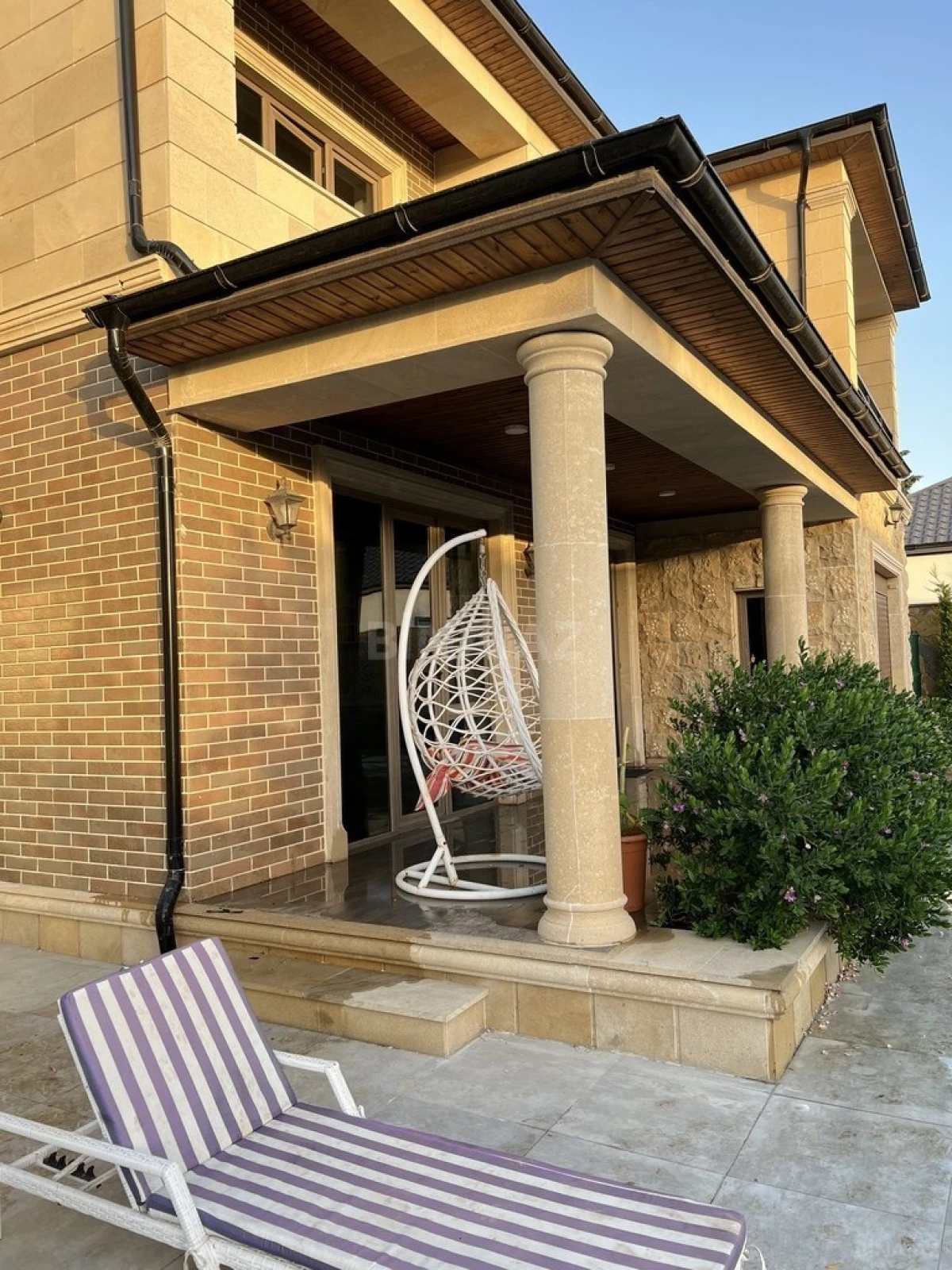 Kirayə verilir 5 otaqlı həyət evi 420 m²