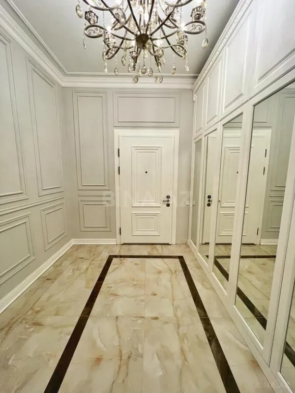 Kirayə verilir 6 otaqlı həyət evi 670 m²