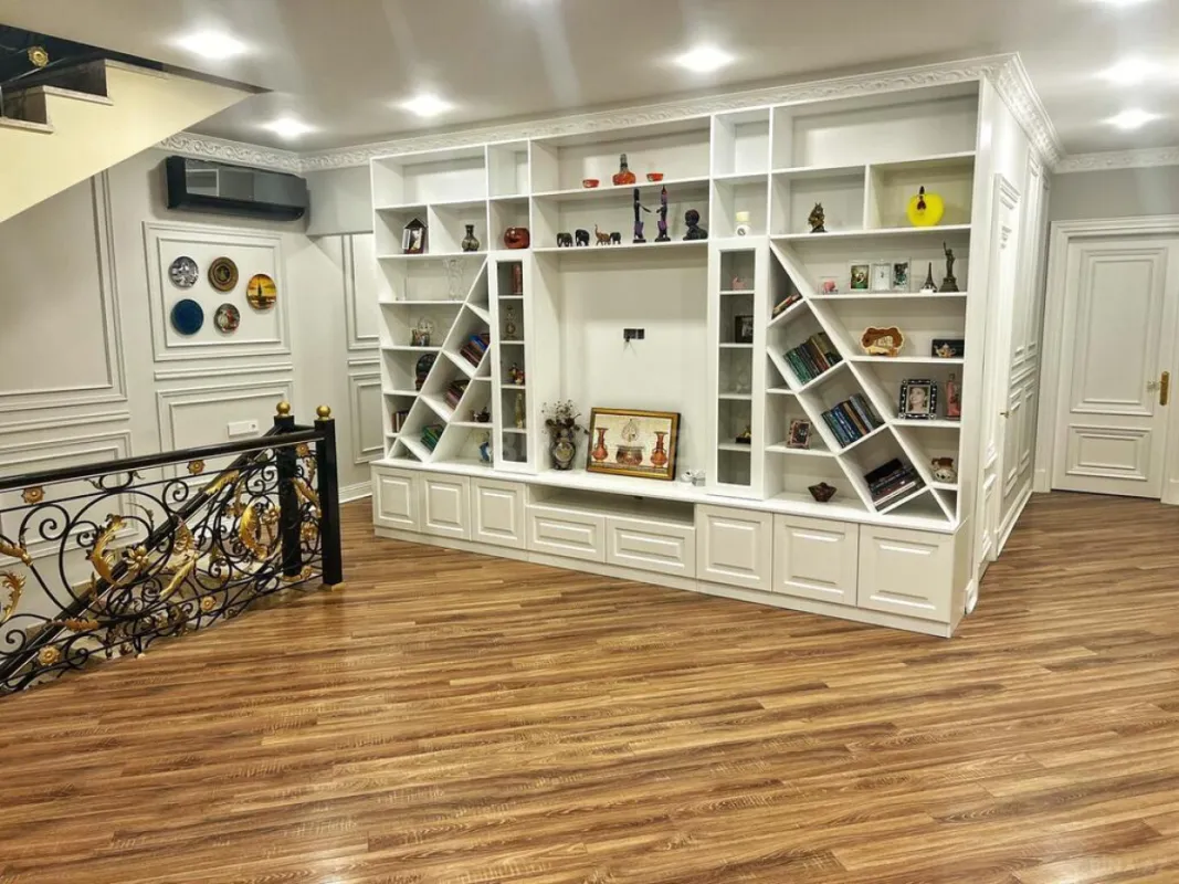 Kirayə verilir 6 otaqlı həyət evi 670 m²