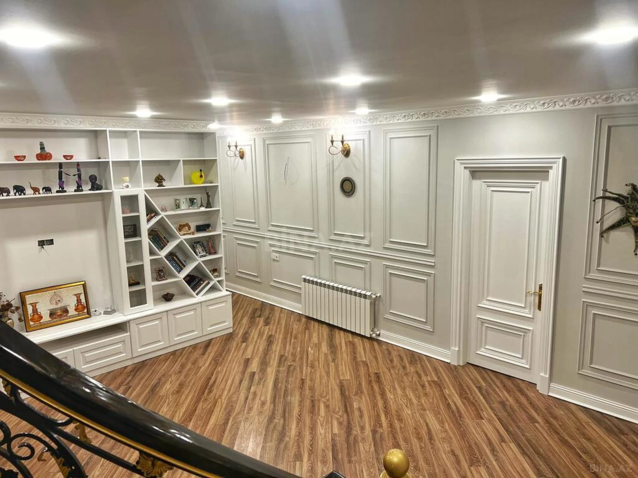 Kirayə verilir 6 otaqlı həyət evi 670 m²