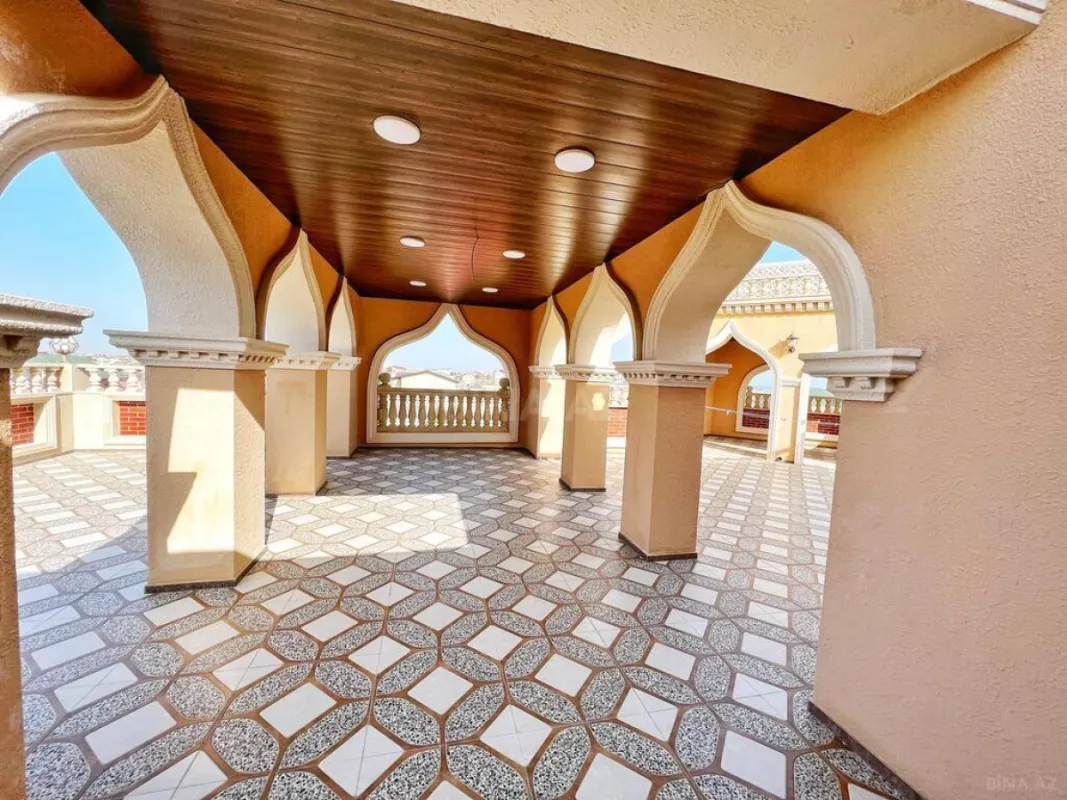 Kirayə verilir 6 otaqlı həyət evi 670 m²