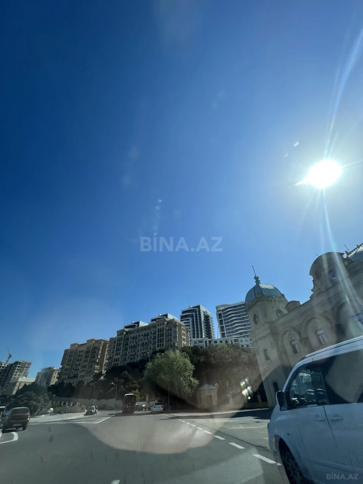 Satılır 6 otaqlı mənzil 358 m²