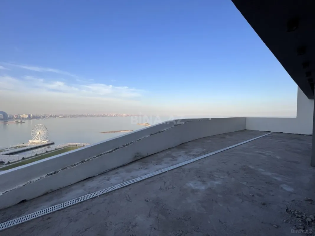 Satılır 6 otaqlı mənzil 358 m²