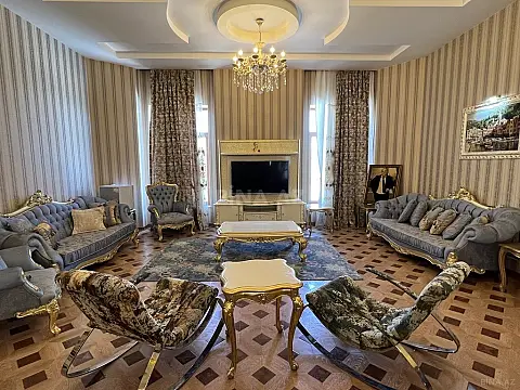 Kirayə verilir 5 otaqlı həyət evi 360 m²