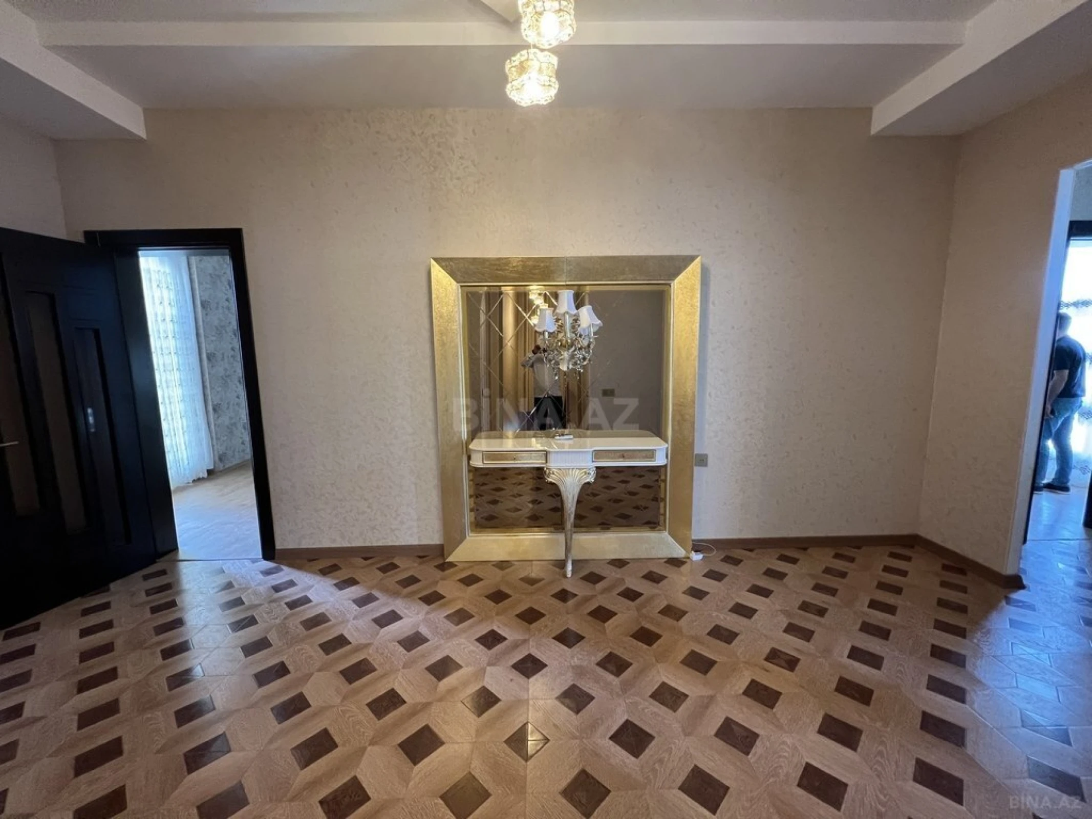 Kirayə verilir 5 otaqlı həyət evi 360 m²