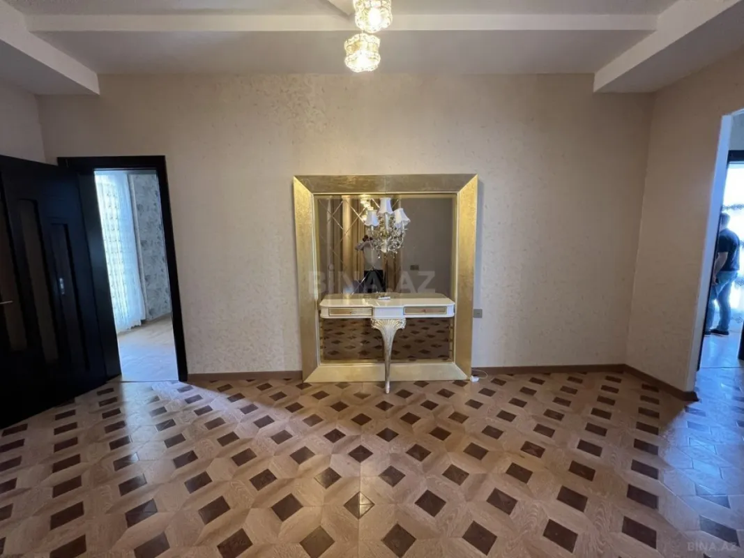 Kirayə verilir 5 otaqlı həyət evi 360 m²