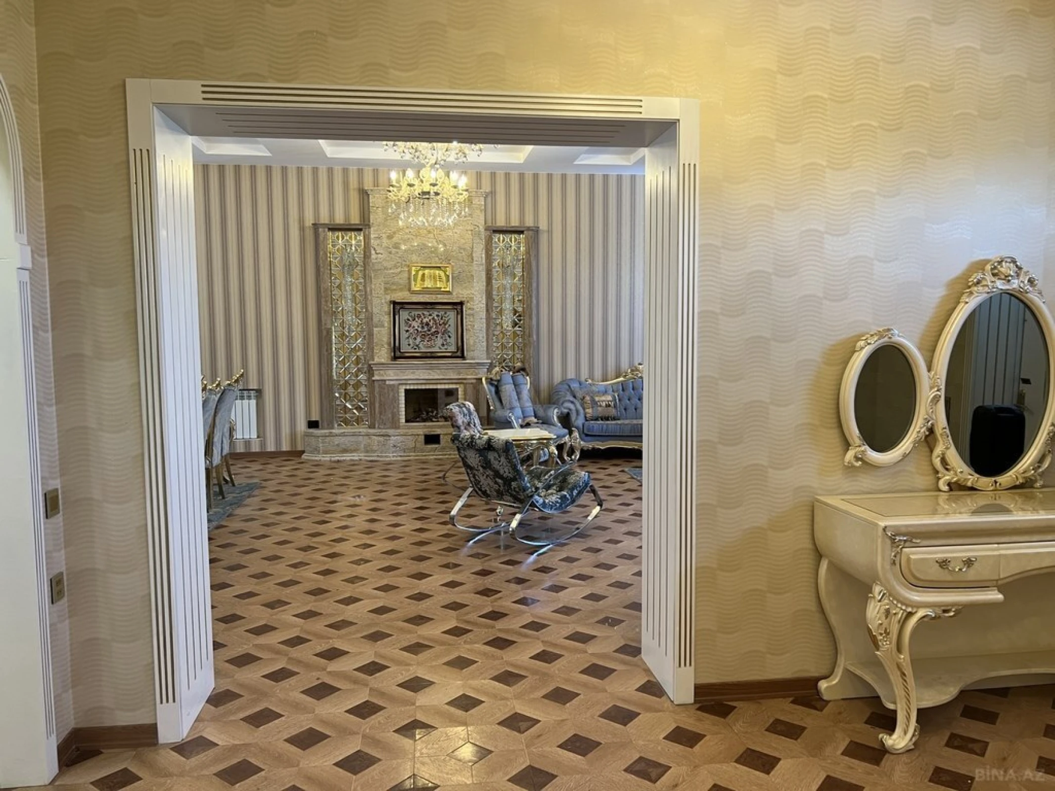 Kirayə verilir 5 otaqlı həyət evi 360 m²