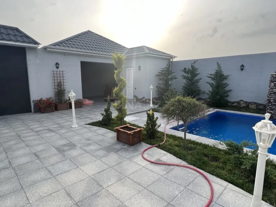 Kirayə verilir 4 otaqlı həyət evi 200 m²