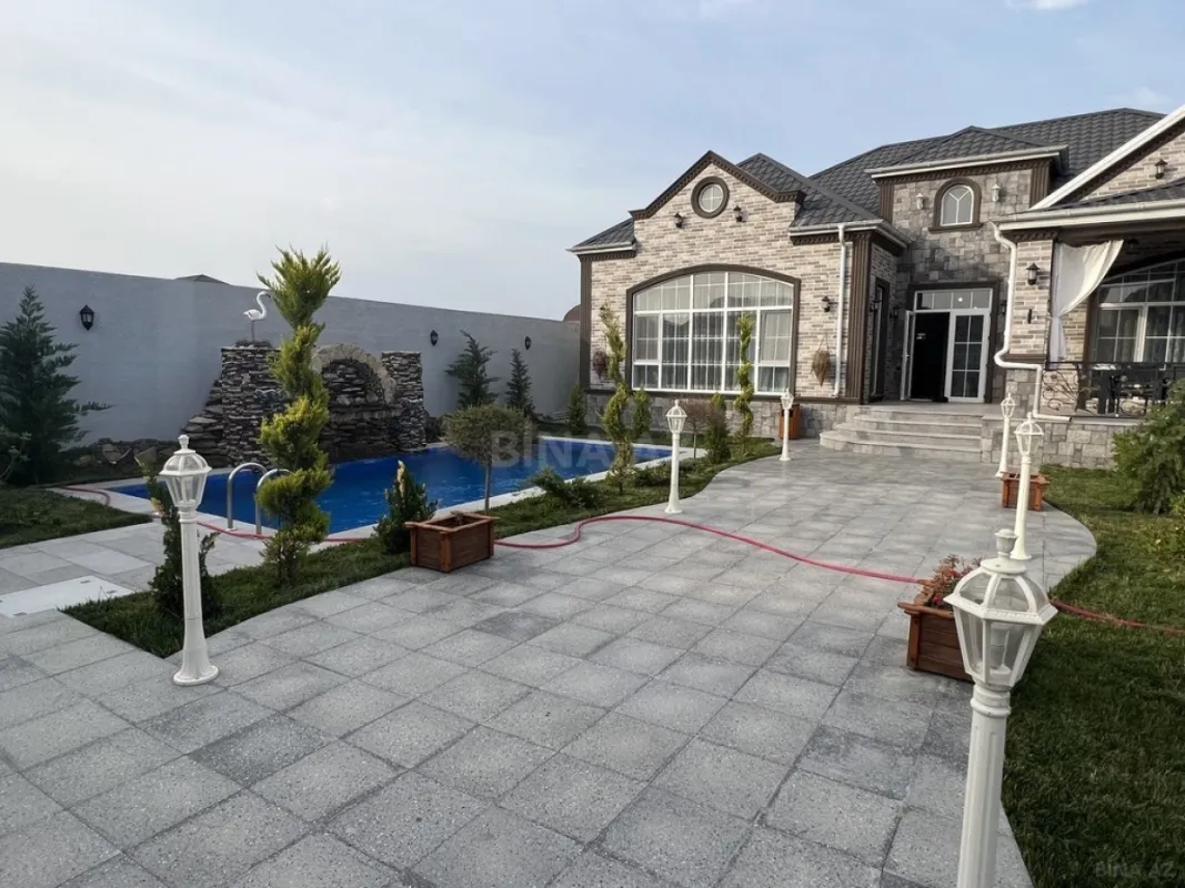Kirayə verilir 4 otaqlı həyət evi 200 m²