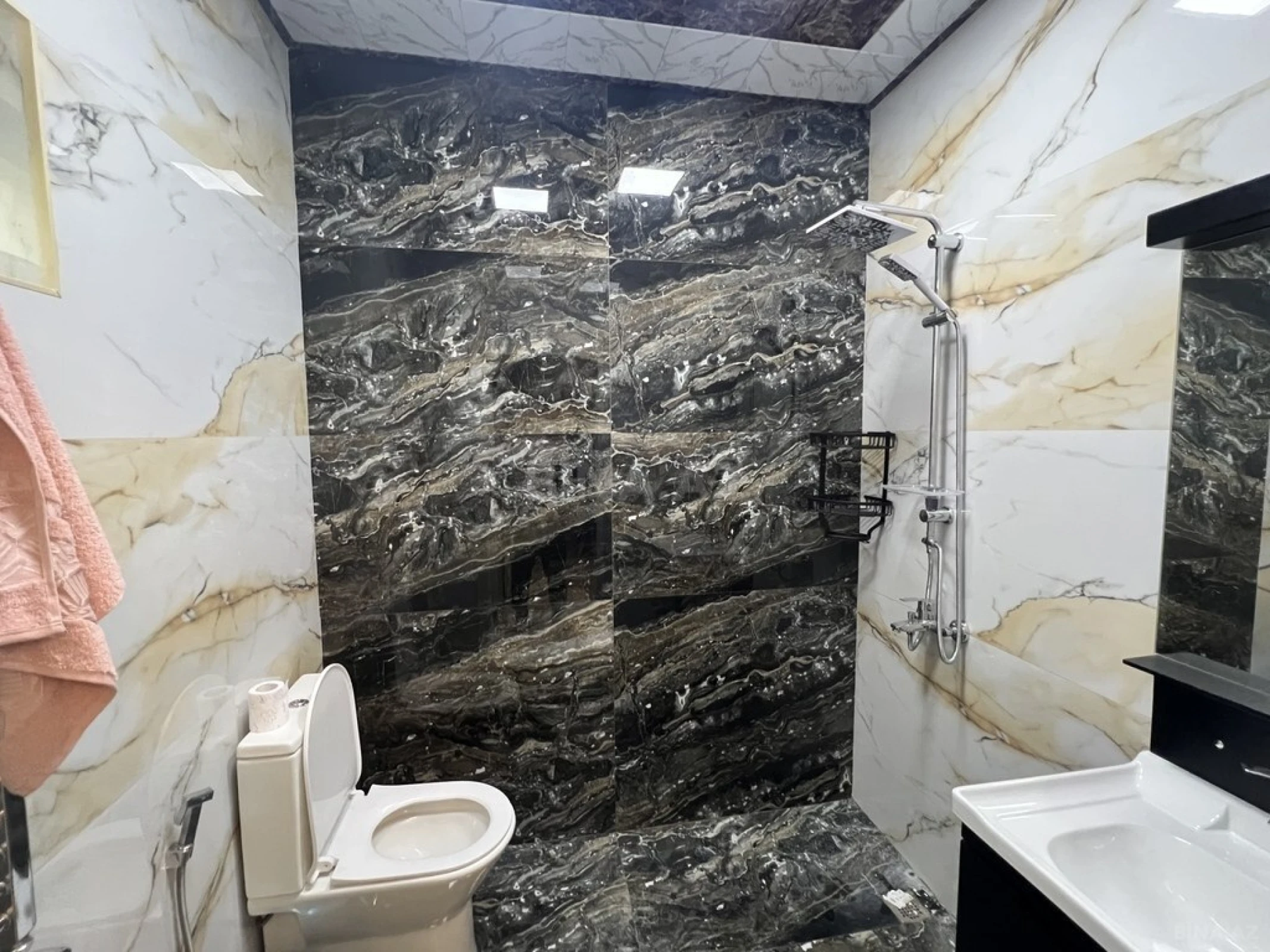 Kirayə verilir 4 otaqlı həyət evi 200 m²