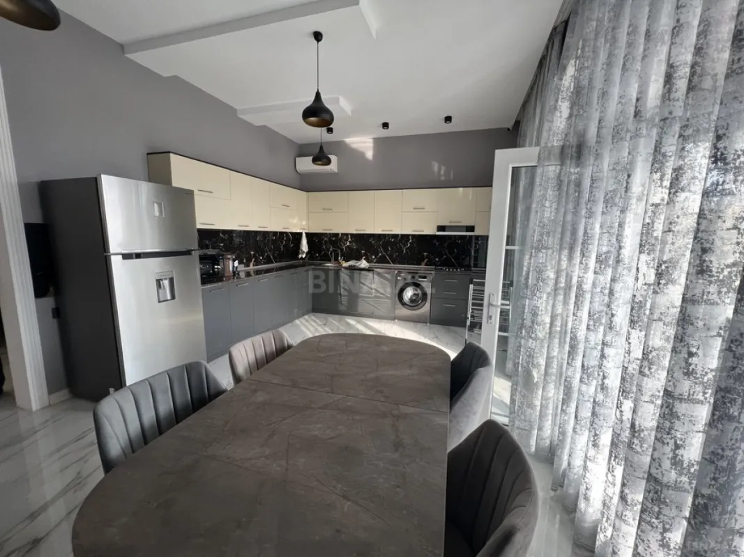 Kirayə verilir 4 otaqlı həyət evi 200 m²