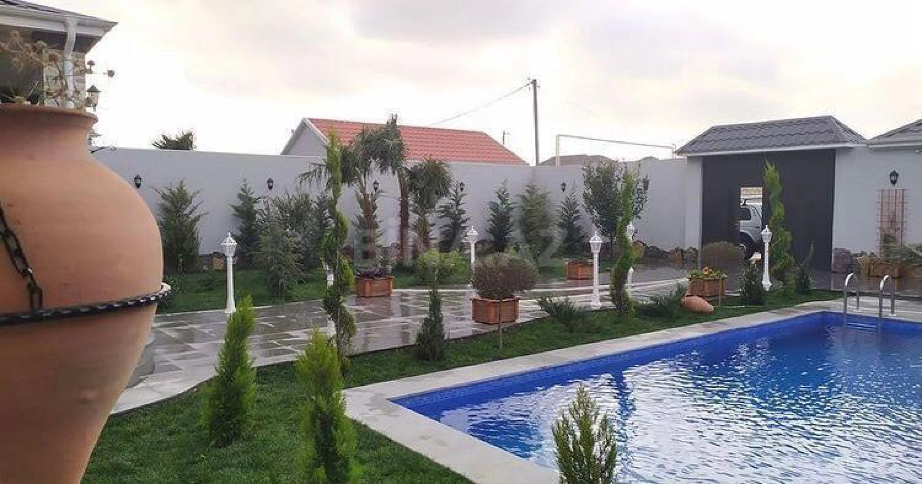 Kirayə verilir 4 otaqlı həyət evi 200 m²